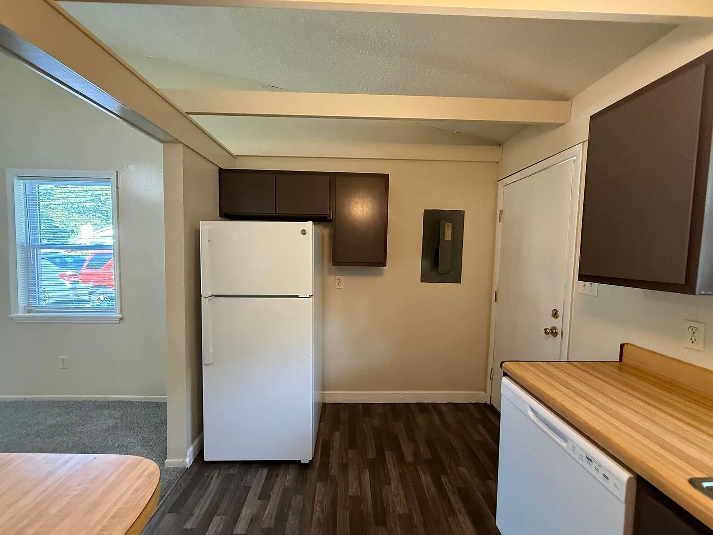Nice 2 bedroom, 1 bath duplex — Photo 3