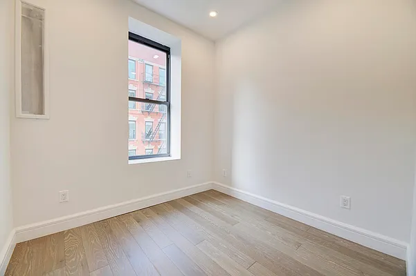 Rented by REAL New York | media 19