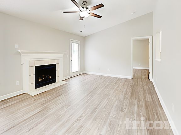 3rd image of 2644 Captains Watch Rd NE