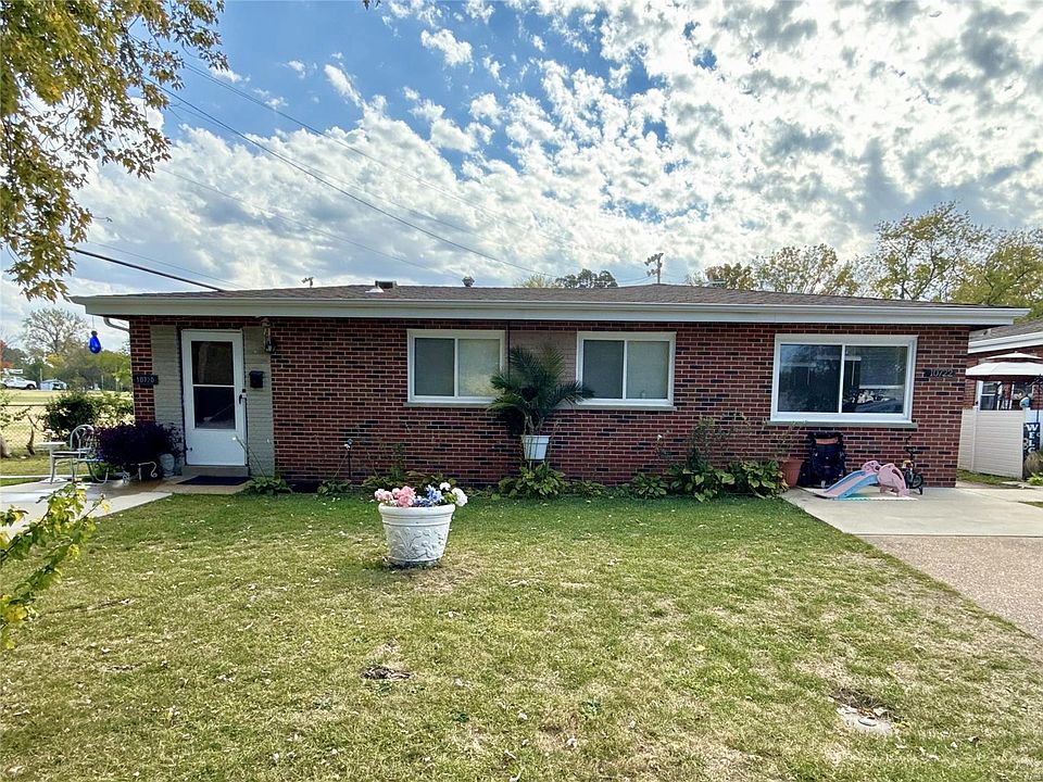 1st image of 10720 Tropic Dr #20-22