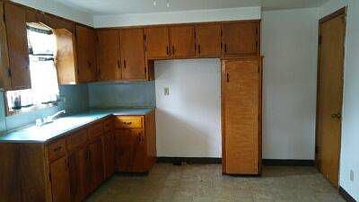 2nd image of 200 Clara Ct