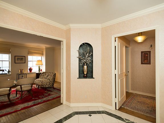 3rd image of 52 E 72nd St #4A