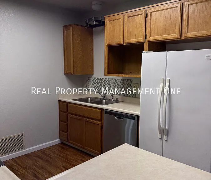 242 Birch Creek Dr — Photo 6