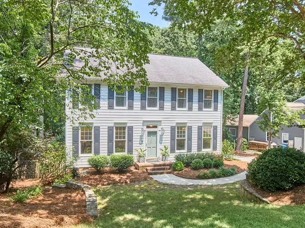 18 Clearwater Dr, Durham, NC 27707