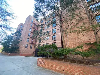 140-21 Burden Crescent, #107