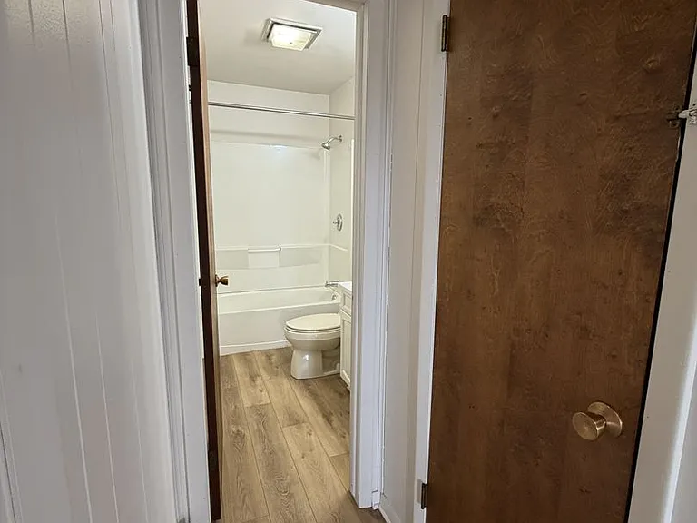 207 Martin Ct — Photo 10