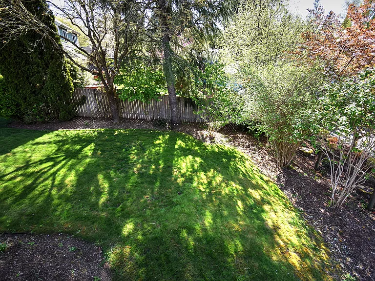 2918 Lohman Ct SE — Photo 36