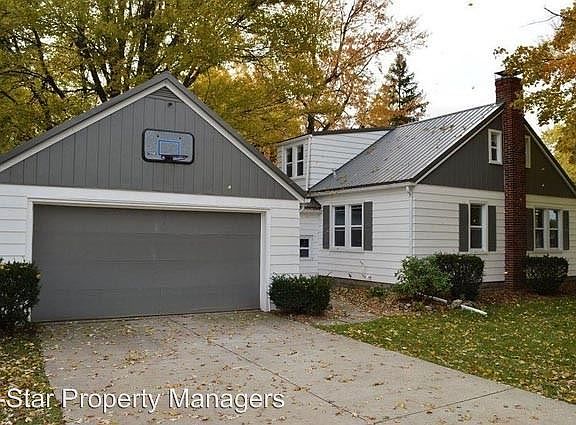2nd image of 904 S 10th St