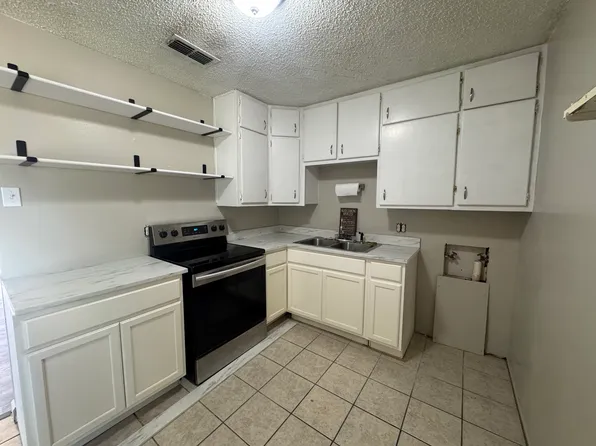 459 Bowie St, Lone Star, TX 75668