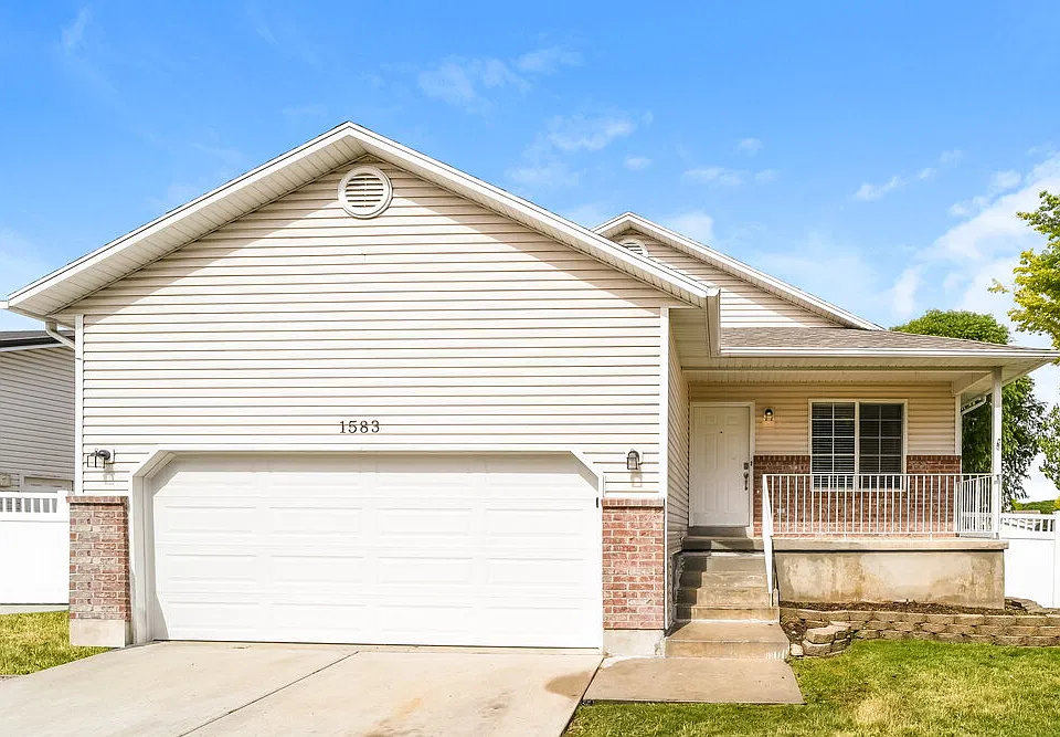 1583 N 2530 W