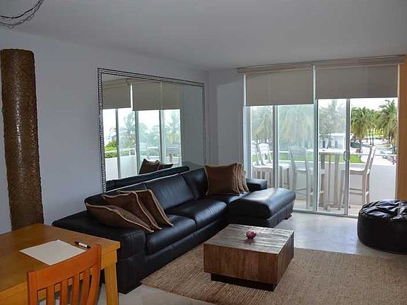4th image of 465 Ocean Dr APT 421