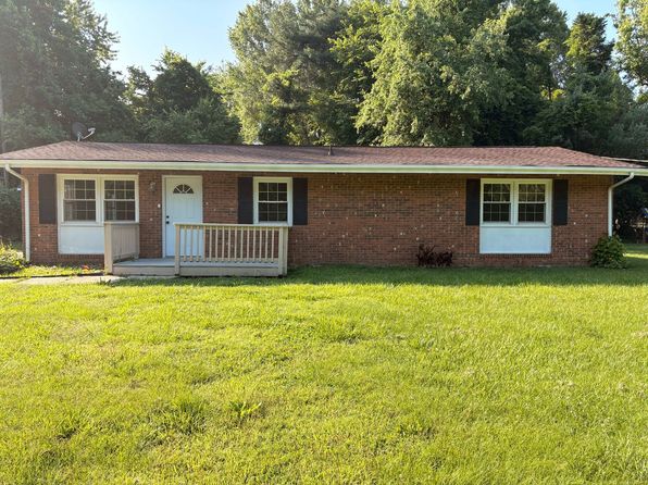 1403 Blair St