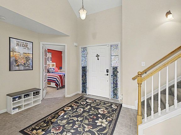 3rd image of 2738 Ambassador Dr