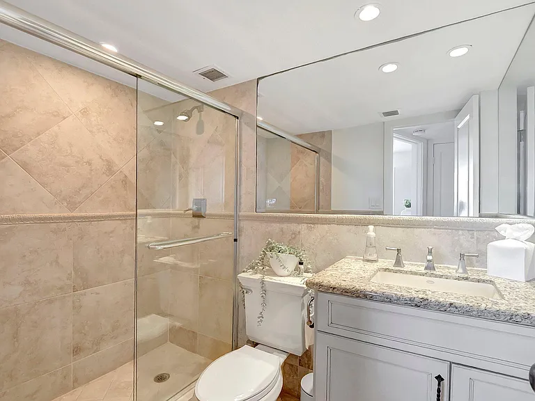 2871 N Ocean Blvd #D506 — Photo 14