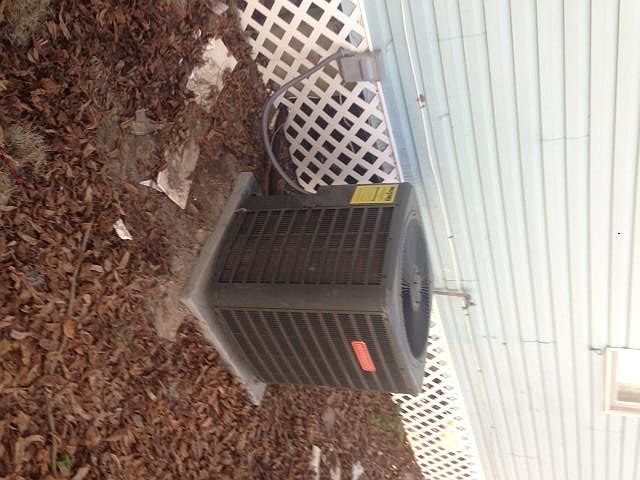 2nd image of 678 SW Dade St