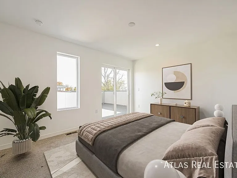 2640 S Delaware St #3 — Photo 5