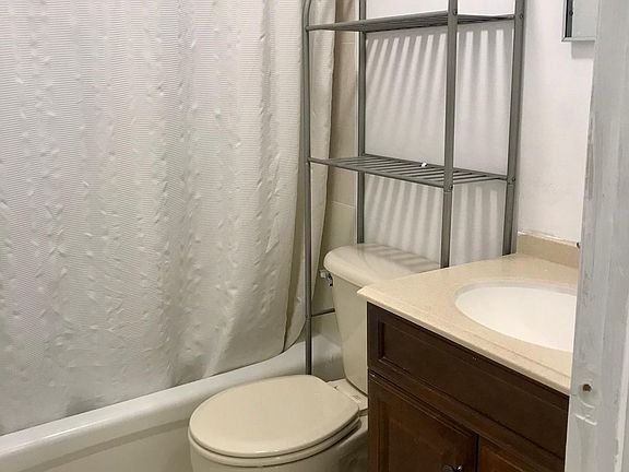 2nd image of 29 Arden Ave #3