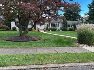 3895 Shelley Rd, Huntingdon Valley, PA 19006