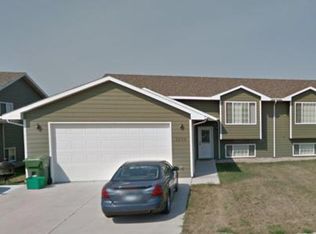 2112 Bluegill Ave, Brookings, SD 57006