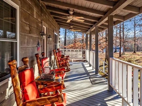 135 Countrywood Ln, Hohenwald, TN 38462