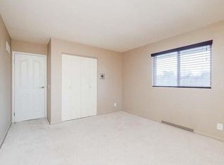 233 Valley View Dr, Chesterfield, MO 63005