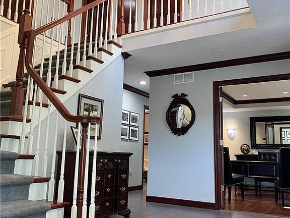 5th image of 9191 Regency Woods Dr