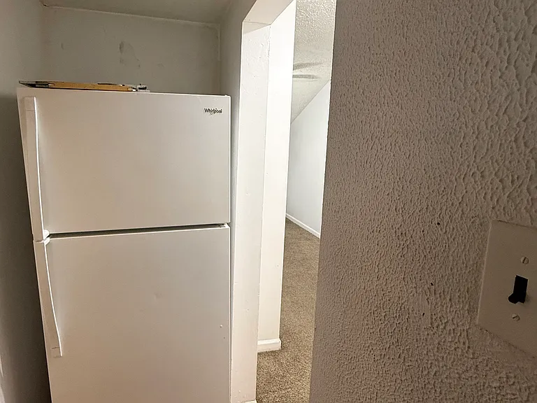 2027 E Madison St #3 — Photo 3