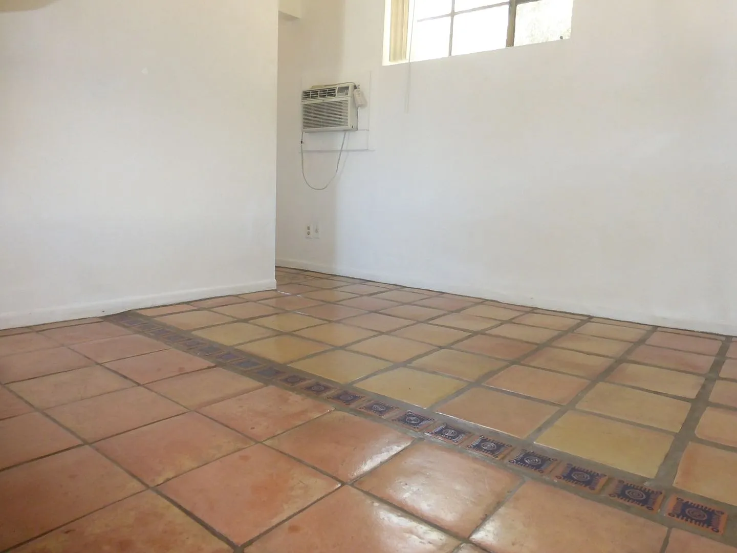 1 Bedroom/1 Bath home in Tempe for Rent — Photo 3