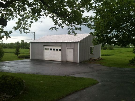 Large Detatched Garage