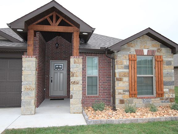 1204 E. Par Circle 043