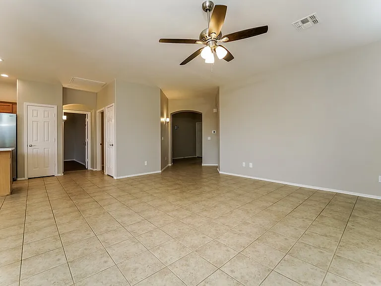 60639 E Eagle Heights Dr — Photo 4