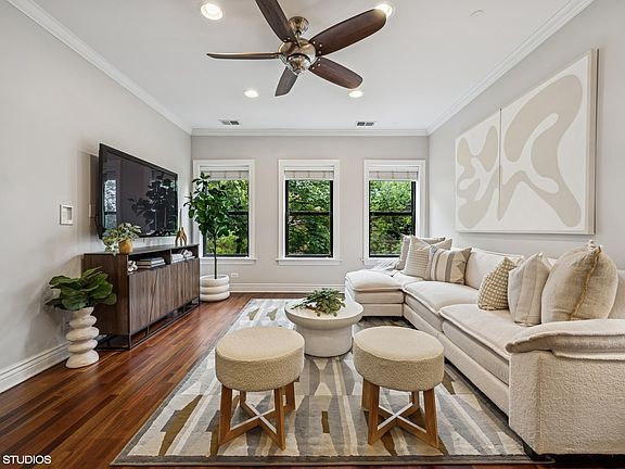 2nd image of 3539 N Lakewood Ave #3