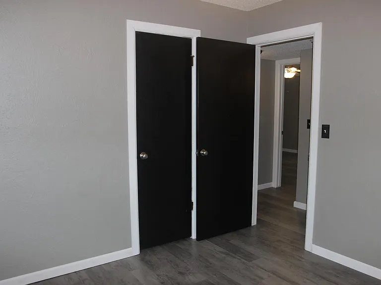 507 Redwood Dr — Photo 9