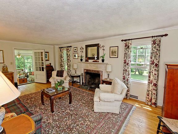 4th image of 117 Euclid Ave