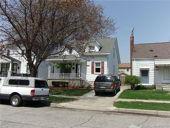 2nd image of 15596 Thomas Ave