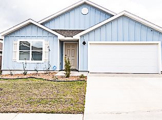 215 Laurel St, Defuniak Springs, FL 32433