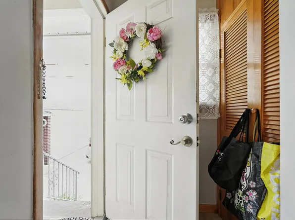 961 Avenue C image 13 of 21