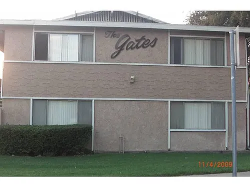 771 Spruce Ave Photo 1