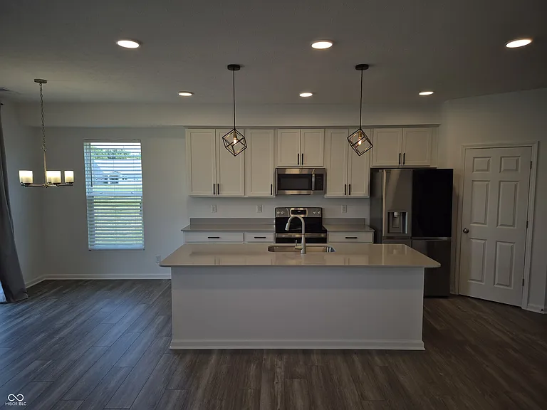 10608 Mangrove Dr — Photo 7