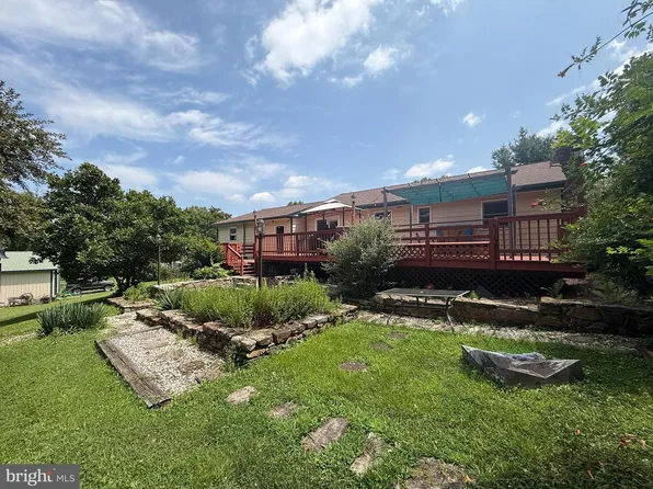 209 Hill Rd, Elverson, PA 19520