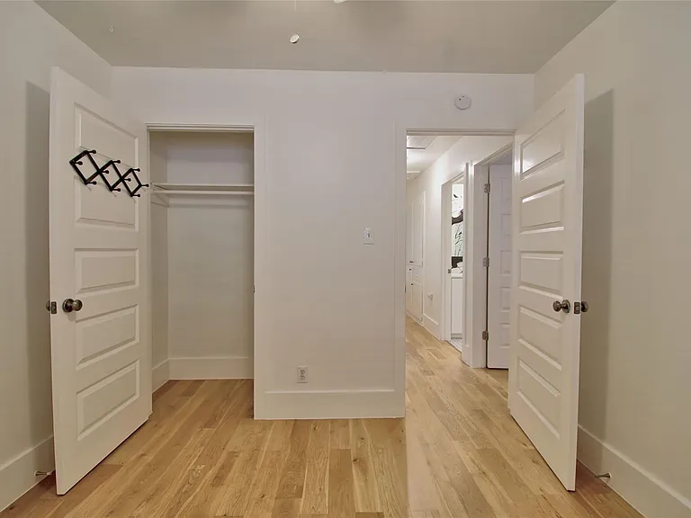 2604 Sherwood Ln — Photo 11