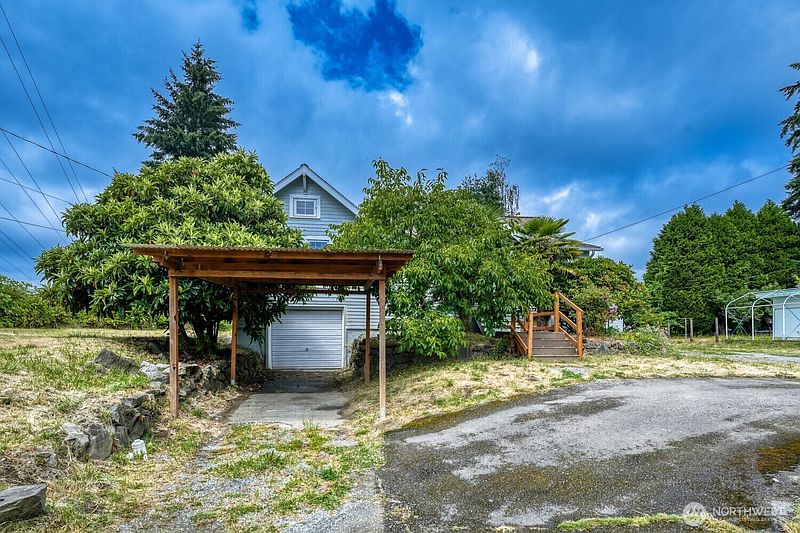 2nd image of 98178 5330 S Creston Street