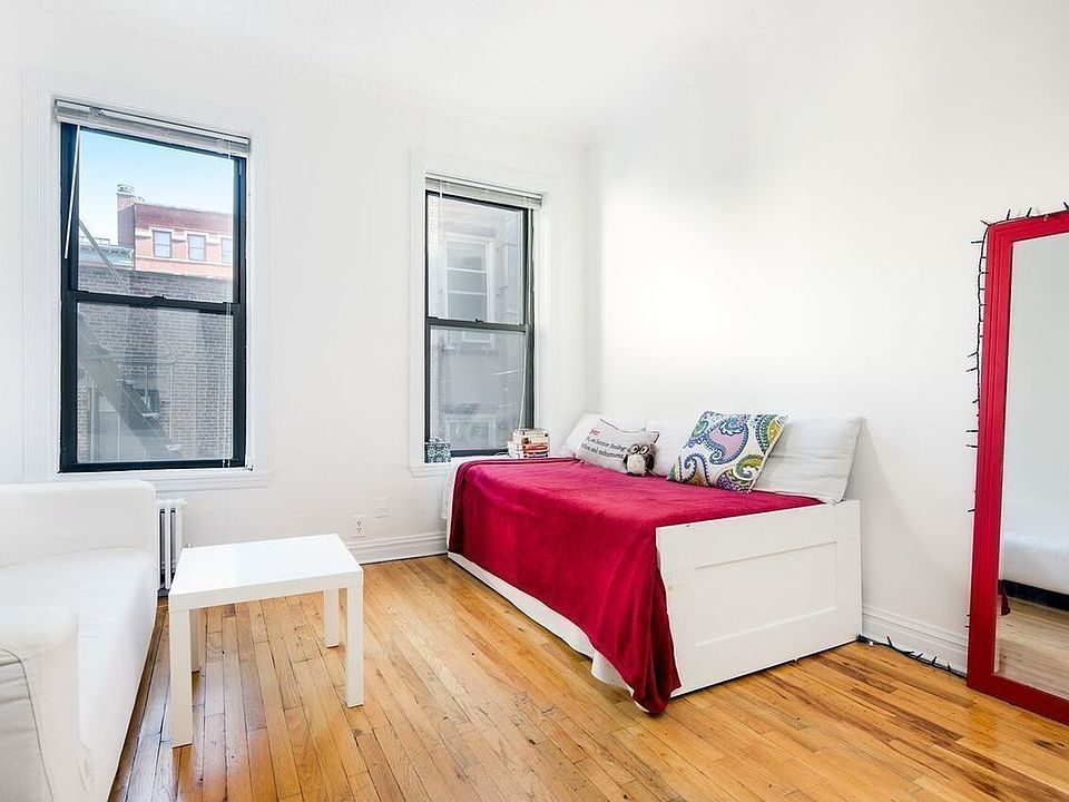 1st image of 349 West Broadway