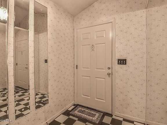 3rd image of 312 Donard Park Ave #312