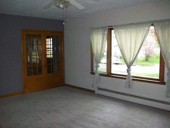 3rd image of 206 N 5th Ave