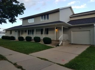 6901 Park Edge Dr, Madison, WI 53719