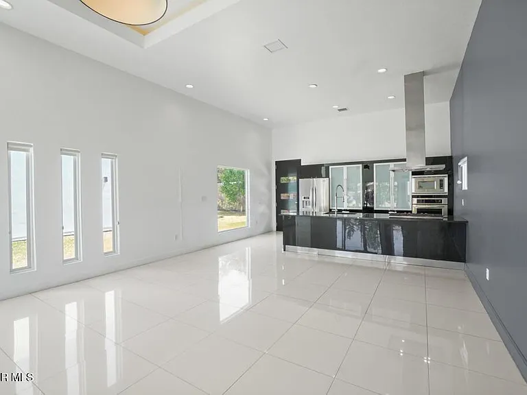 6324 Via Serena Dr — Photo 19