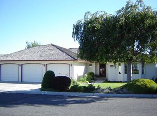 5404 Pear Butte Dr, Yakima, WA 98901