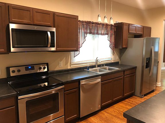 4th image of 3102 Penn St