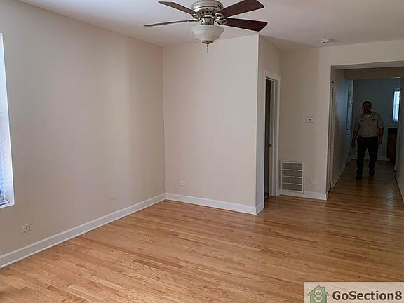 4th image of 7404 N Damen Ave #2